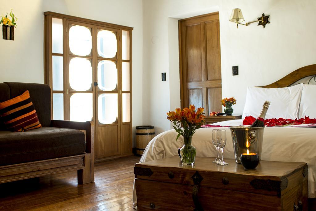 Suite with Spa Bath,1173596103:JPEG