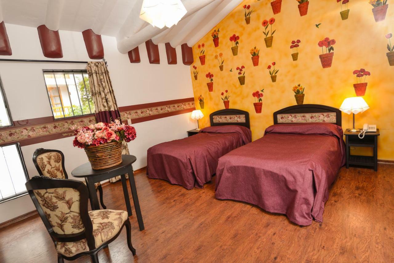 Triple Room,1746876084:JPEG